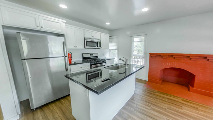 1039 W 30th St Los Angeles