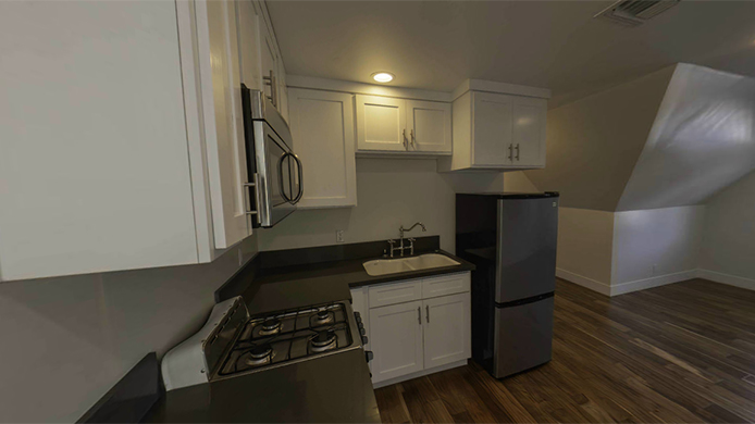 2703 S. Hoover St #302, Los Angeles